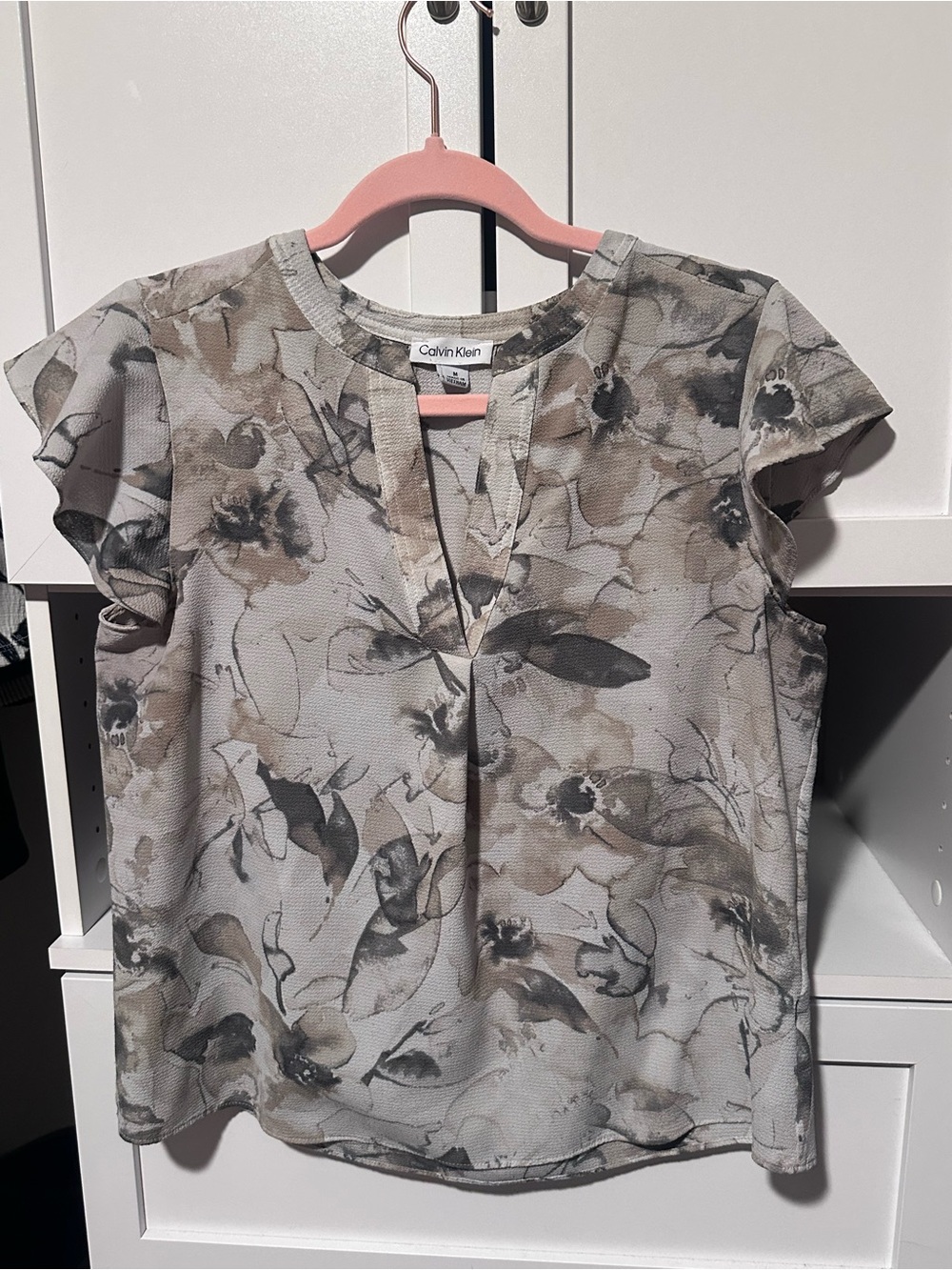 Calvin Klein Floral Flutter Sleeve Blouse Gray Taupe Size M